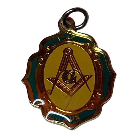 Freemasonry Fiat Lux Green and Gold 2 Sided Pendant - Picture 3 of 4